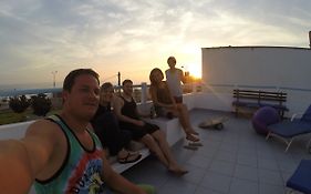 Waves Surf Camp Peru